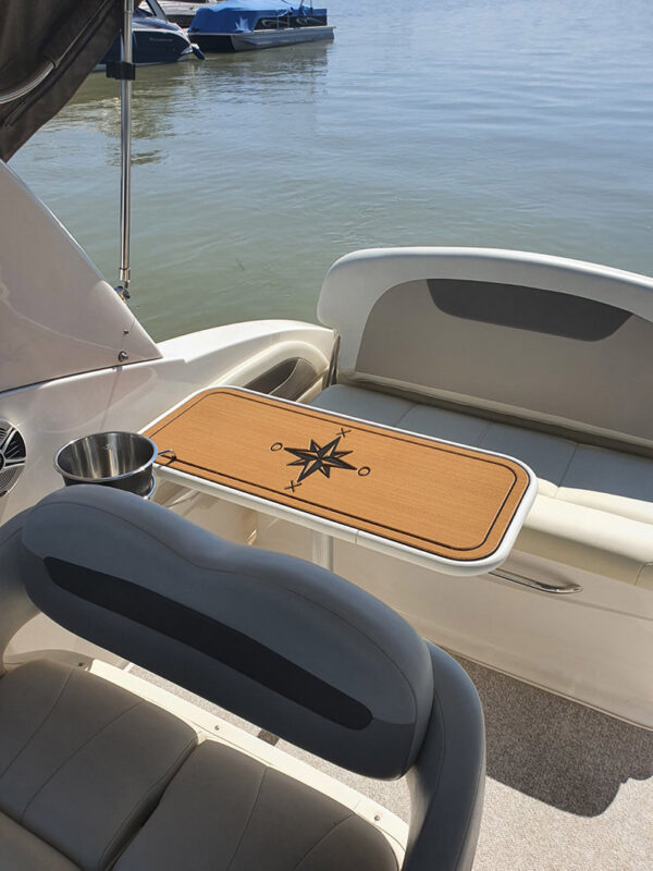 Chaparral 270 Signature gliser u Beogradu izgled zadnjeg sedišta i stola