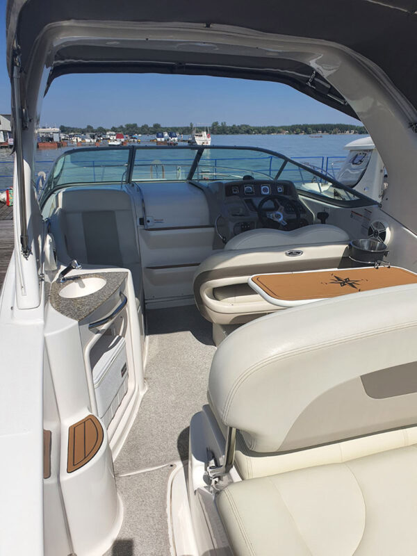Chaparral 270 Signature gliser u Beogradu izgled sedišta