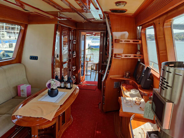 River Lounge brod unutrašnja kabina