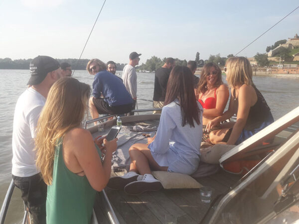 River Lounge brod dnevna proslava na pramcu